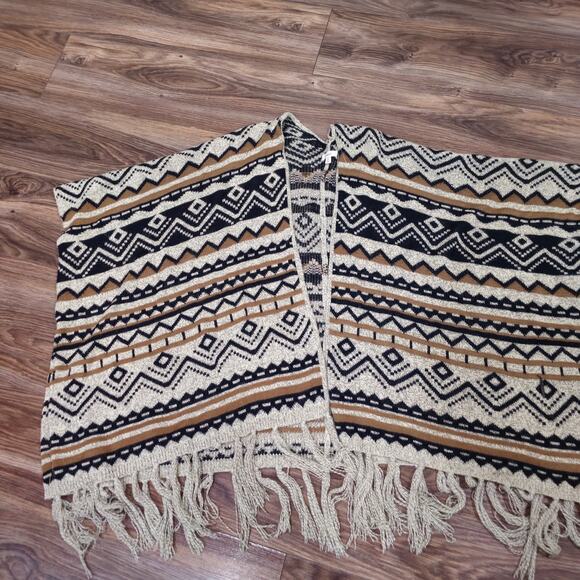 Debut Aztec Boho Poncho Cardigan Women's Sweater Size S/M Brown Black White - Picture 7 of 7
